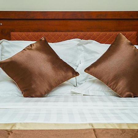 Jarin Hotel Kampala Luaran gambar