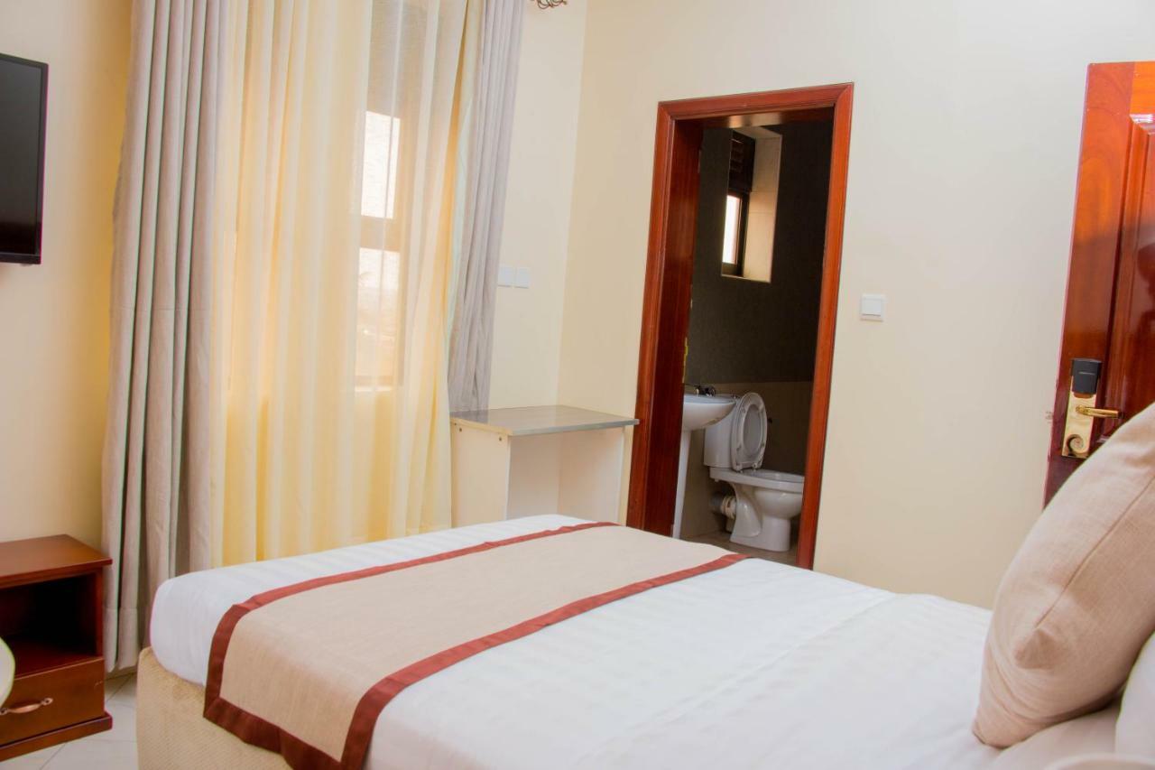 Jarin Hotel Kampala Luaran gambar