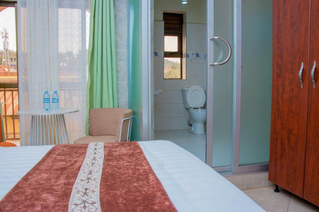Jarin Hotel Kampala Luaran gambar