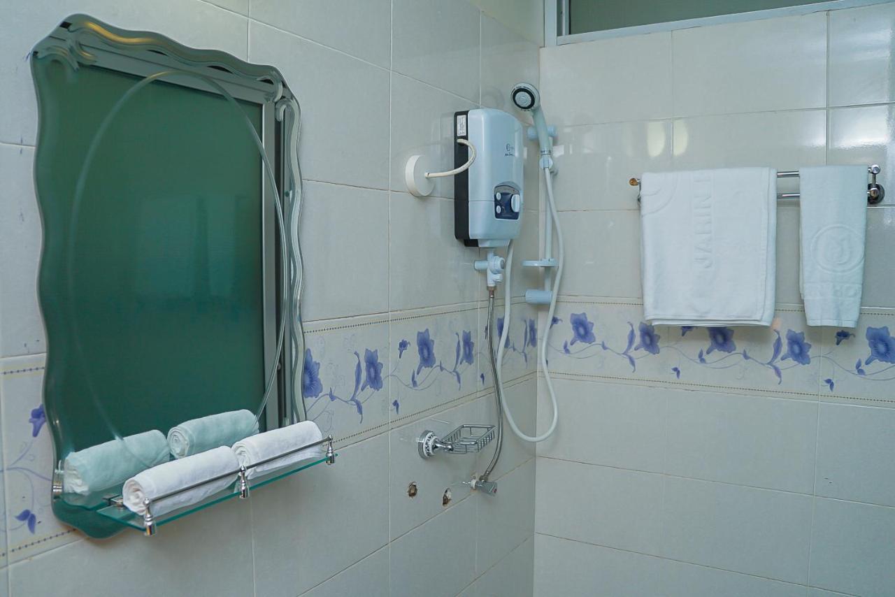 Jarin Hotel Kampala Luaran gambar